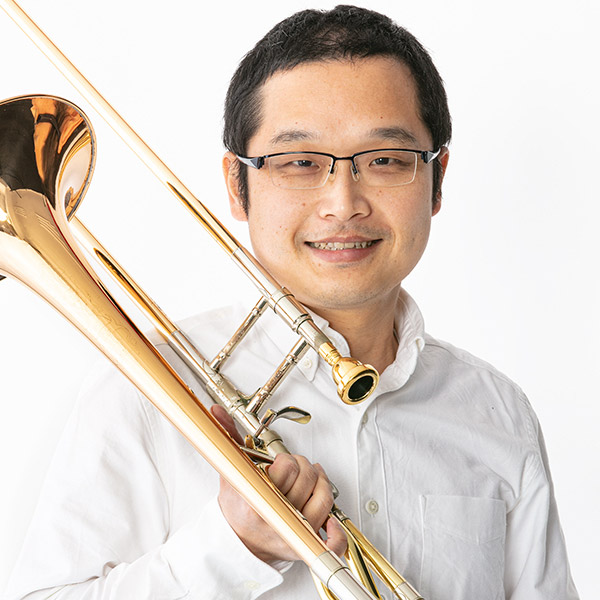 Akihiro HIGASHIKAWA