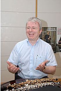 楽器で世界を結ぶ 野中貿易株式会社